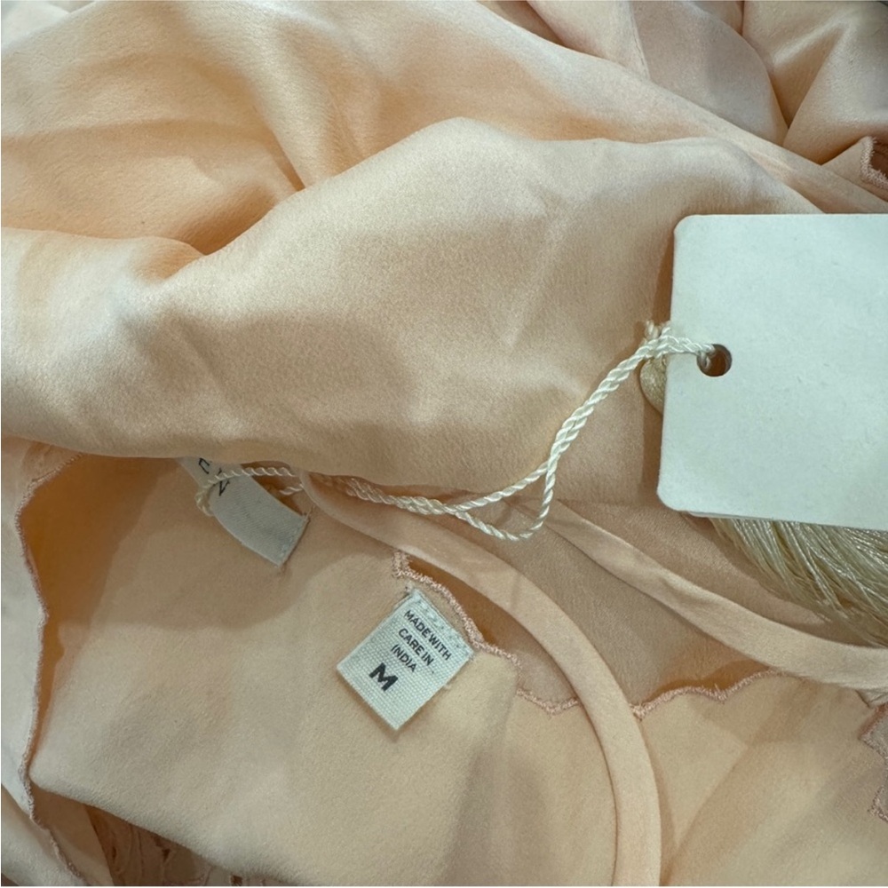 Doen 100% silk Evon dress in pearl pink NWT - Picture 4 of 6